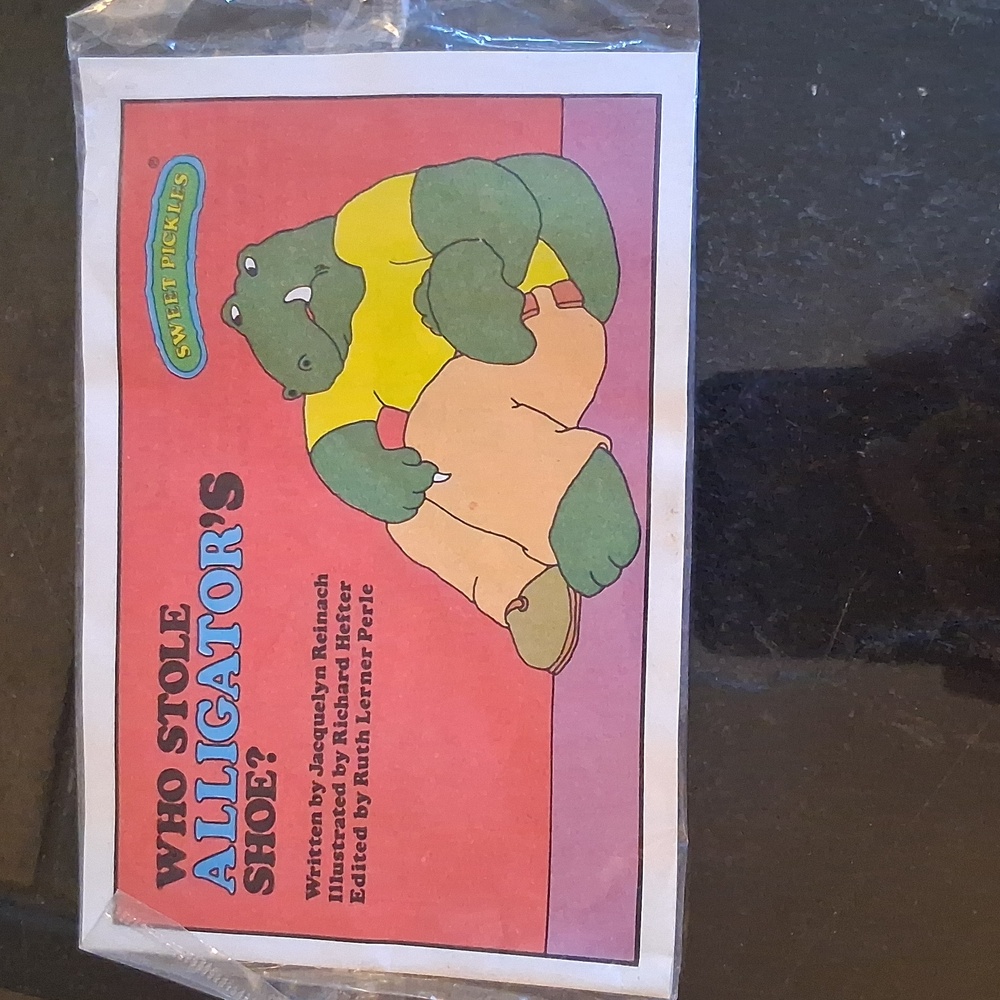 SWEET PICKLES CEREAL BOX PRIZE "WHO STOLE ALLIGATOR'S SHOE?"